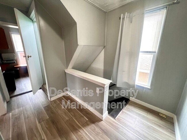 Building Photo - 1632 Steuben St