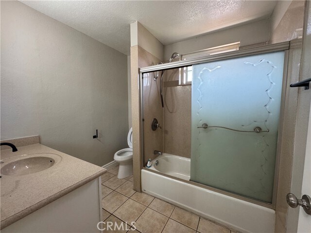 Building Photo - 4037 S Ellesford Ave