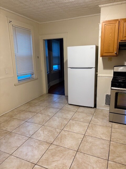 Building Photo - 315-317 Maplewood Ave