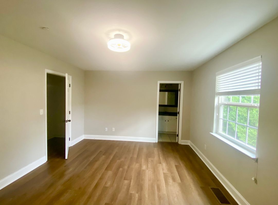 Building Photo - 1114 Maple Tree Ln