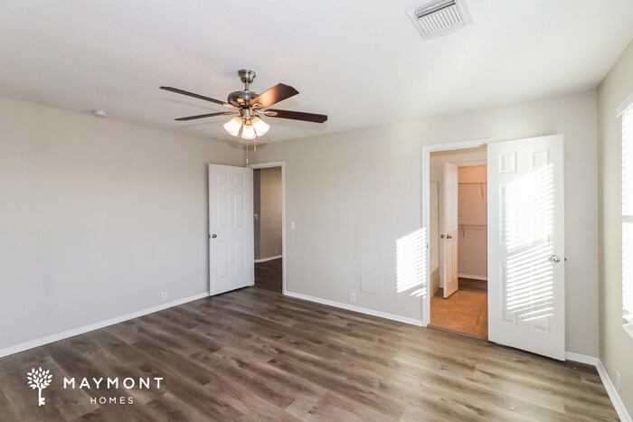 Building Photo - 2323 Emory Knoll Dr