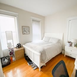 Building Photo - 3155 N Pine Grove Ave