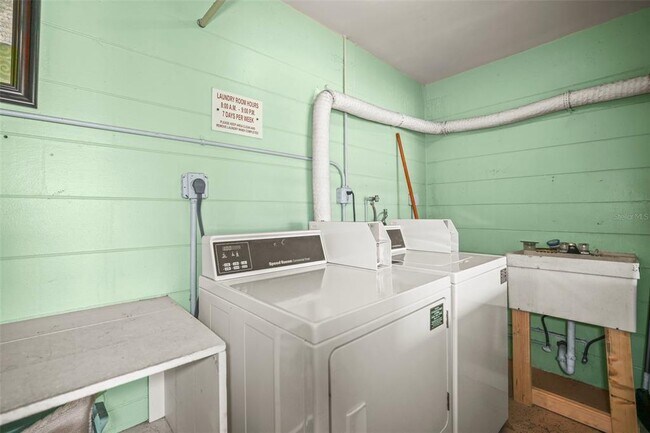 Building Photo - 11655 3rd St E