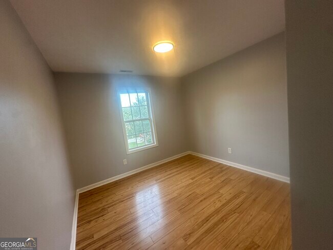 Building Photo - 6773 Oakleigh Dr