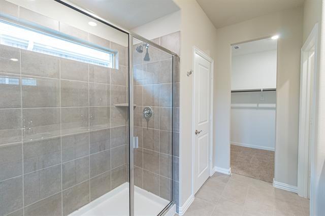 Building Photo - 2210 Gustavus Dr