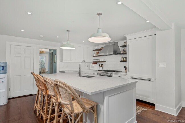 Building Photo - 74 Melville Rd