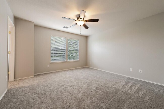 Building Photo - 2224 Bluffstone Dr