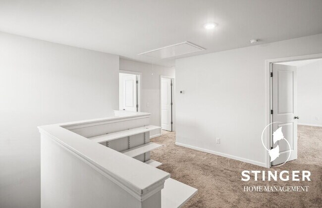 Building Photo - 38 Chestnut St