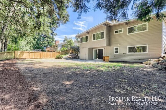 Building Photo - 33 158th Pl SE