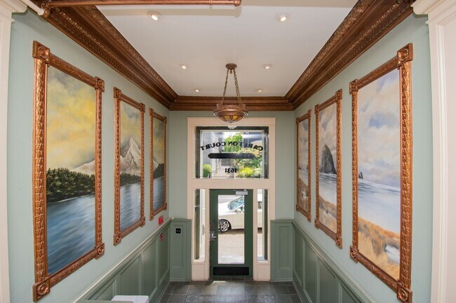 Building Photo - Charming Vintage Studio in NW Portland nea...
