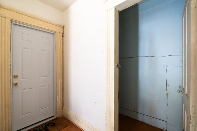 Building Photo - 35 State St