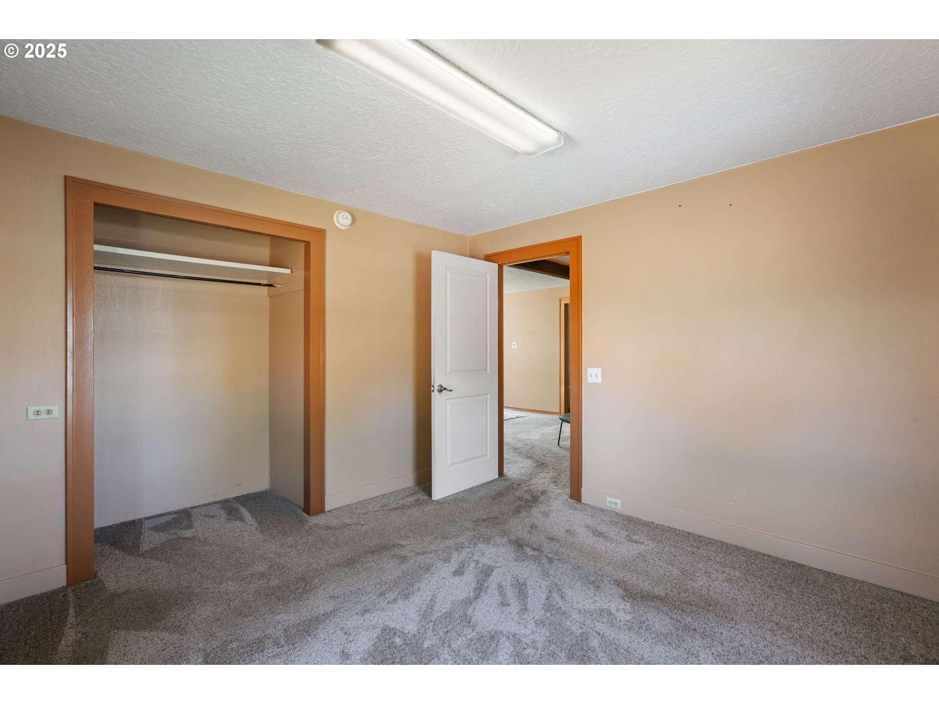 Building Photo - 5324 SE Flavel St
