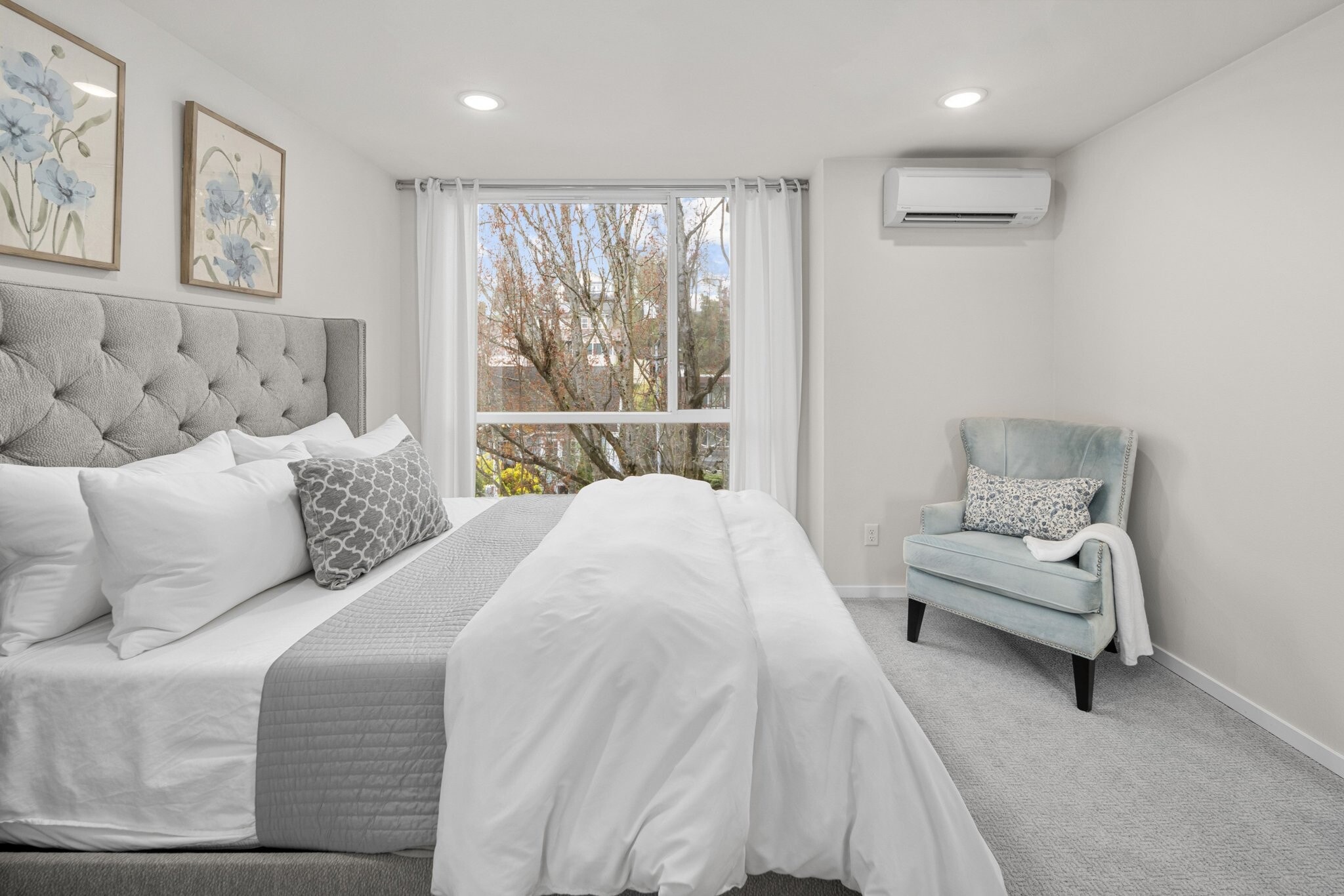 Building Photo - 1816 15th Ave S