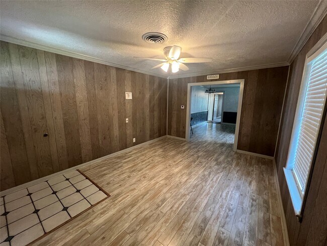 Building Photo - 1216 Northwood St
