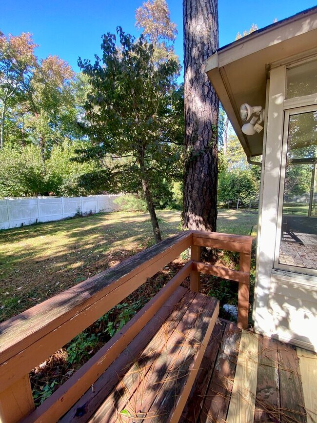 Building Photo - Wesleyan Pines