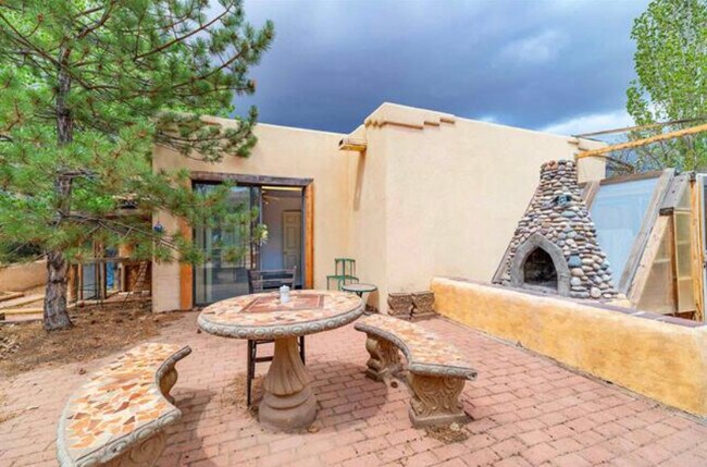 Building Photo - 3258 Nizhoni Dr