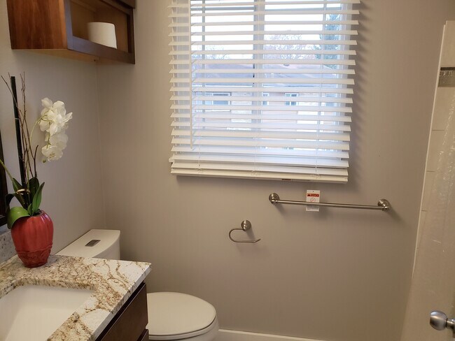 Building Photo - 5825 Balsam Rd