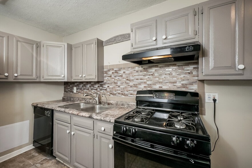 Building Photo - 4724 Granada Dr
