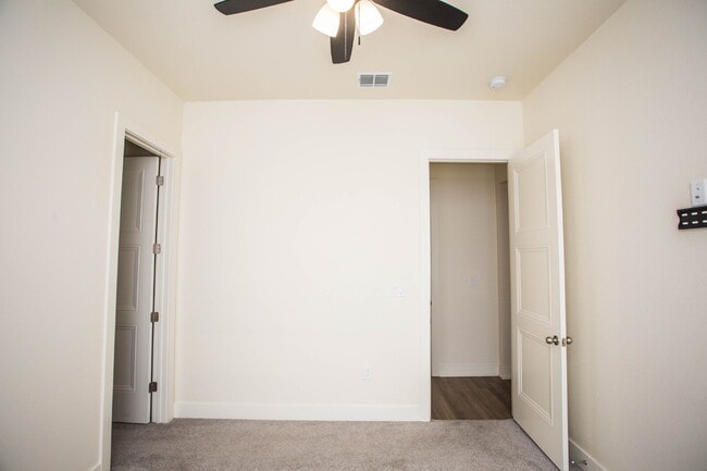 Building Photo - Luxury Living in the Estates at Vintage