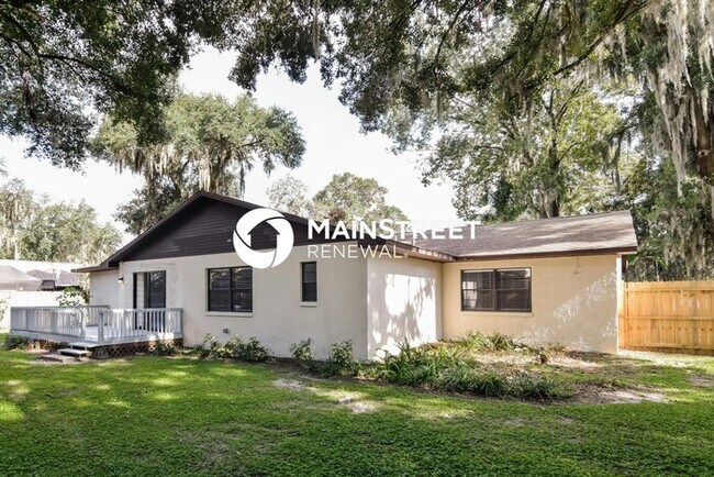 Building Photo - 5 Bedroom Pet-Friendly Home in Brandon, FL with Main Street Renewal