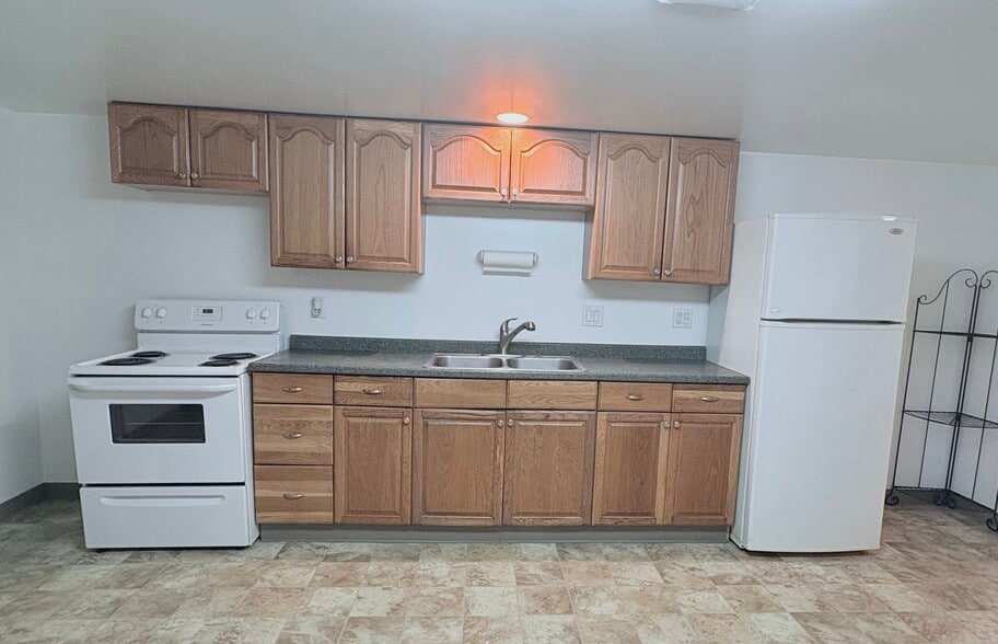 Building Photo - 107 N Forest Dr