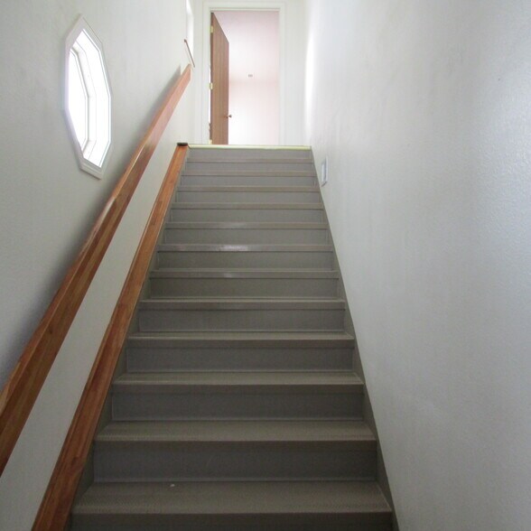 Upstairs unit - 2152 Frances St