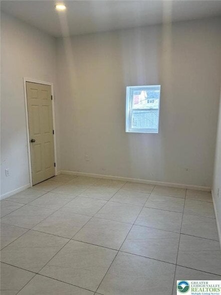 Building Photo - 134 S 3rd St