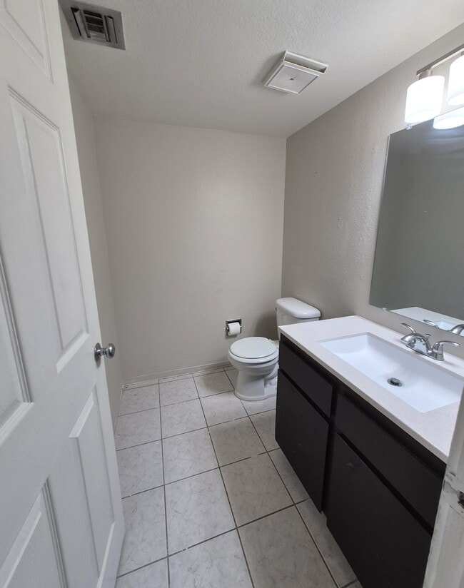 Building Photo - 5701 E Glenn St