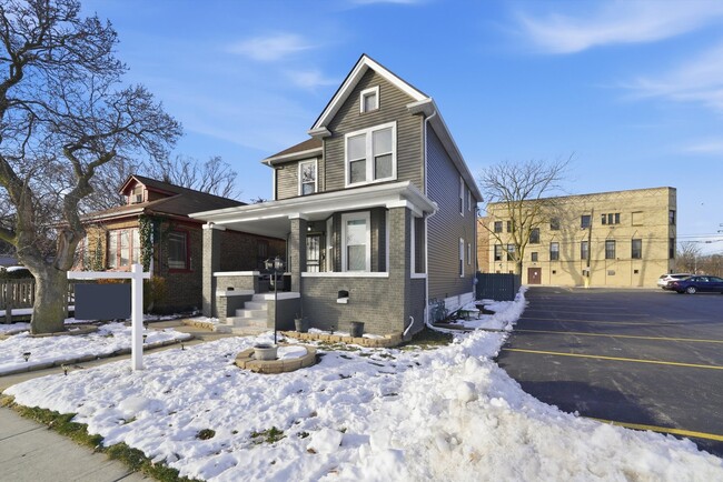 Building Photo - 1504 Hanover St