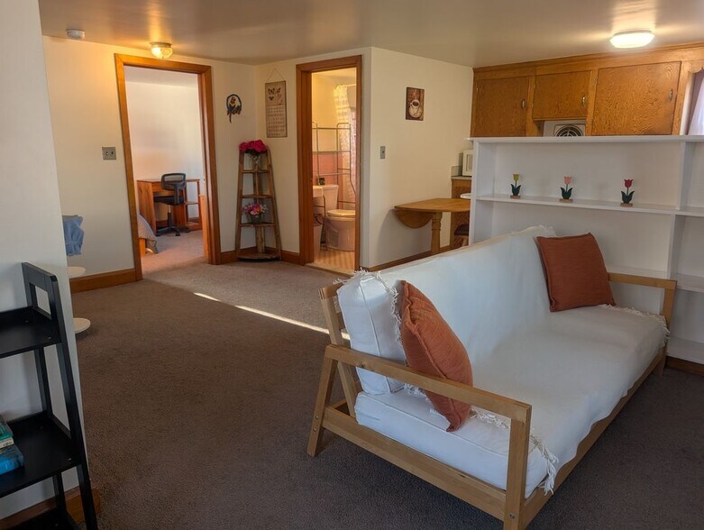 Building Photo - 325 Fulford Ave