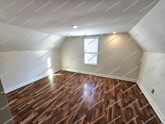 Building Photo - 3 Bedroom Cape Cod