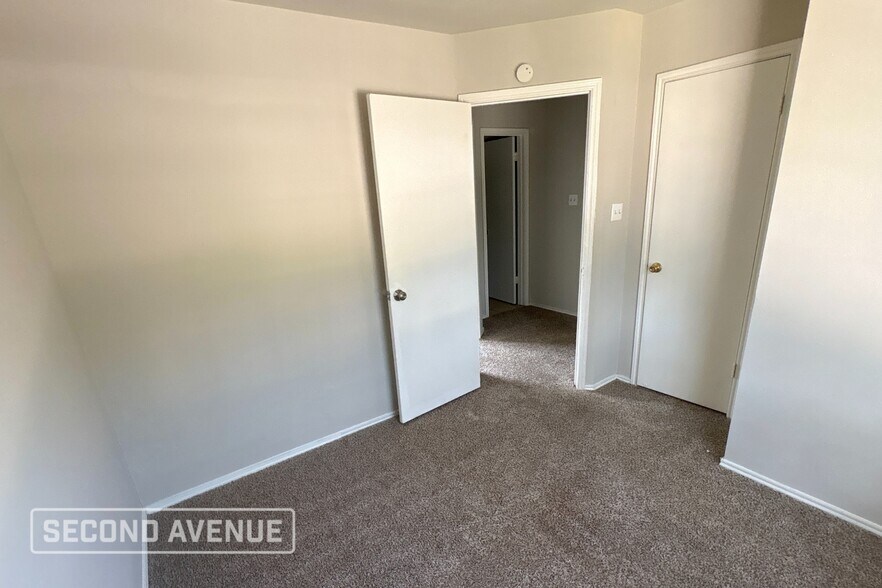 Building Photo - 993 Shelton Ln