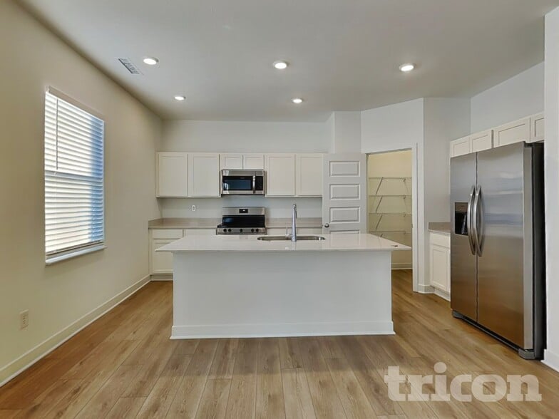 Building Photo - 11819 Moorfield Ln