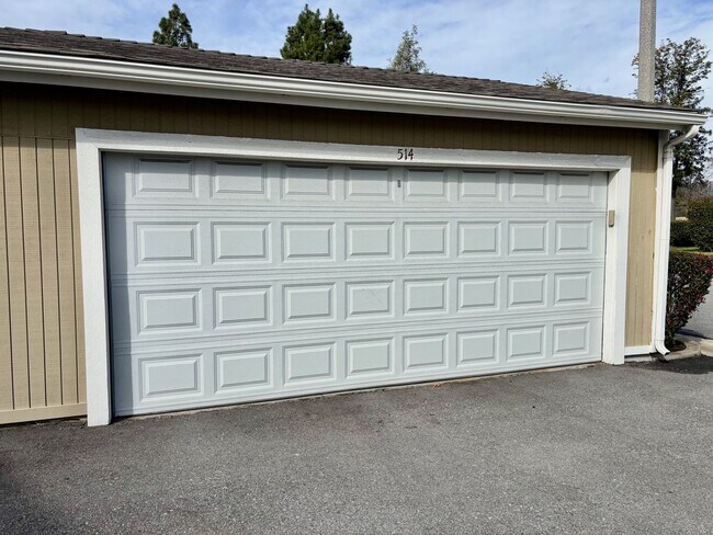 Building Photo - 514 Derby Rd