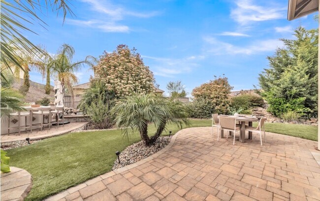 Building Photo - 612 Idlewood Pl
