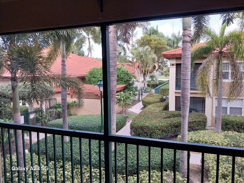 Building Photo - 8950 Colonnades Ct E