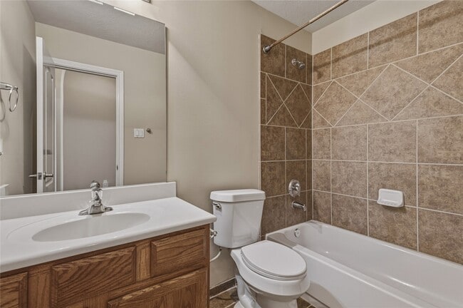Building Photo - 10906 Angel Lake Dr