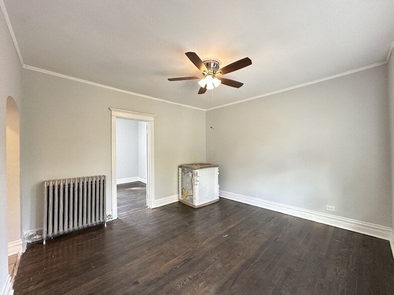 Building Photo - 2548 N Kildare Ave
