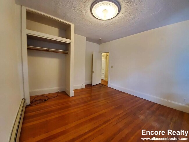 Building Photo - 9 Fulkerson St