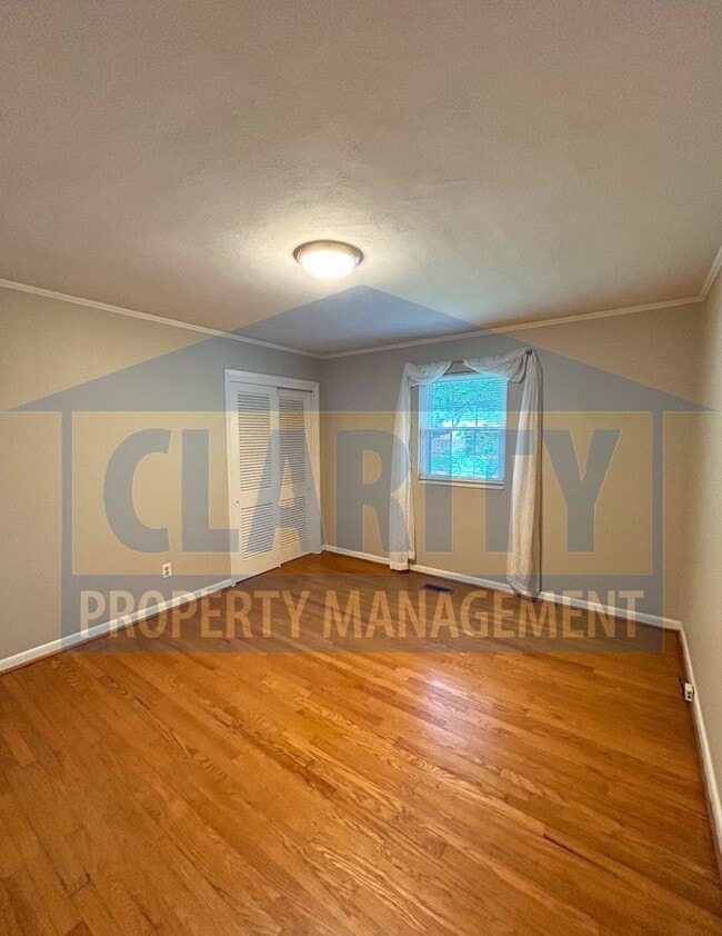 Building Photo - 3 bedroom ranch-style home in Downtown Cle...