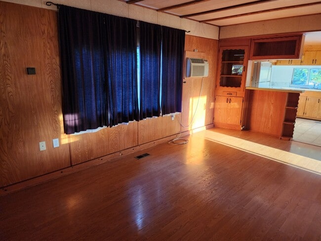Building Photo - 2790 US-101