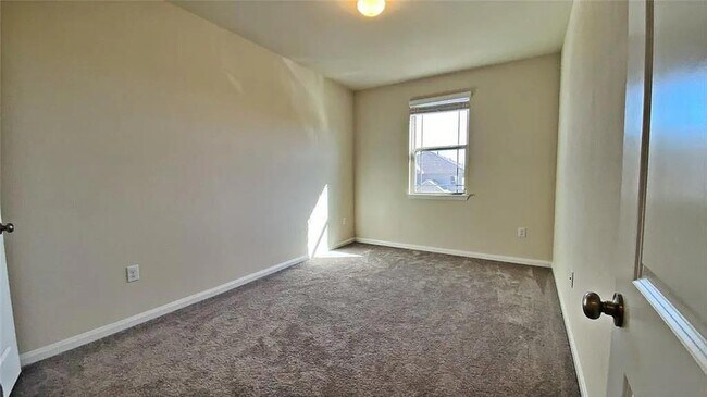 Building Photo - 14000 Cantata Ln