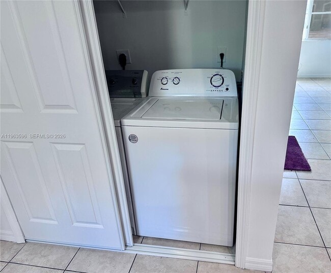 Building Photo - 1631 SE 30th St