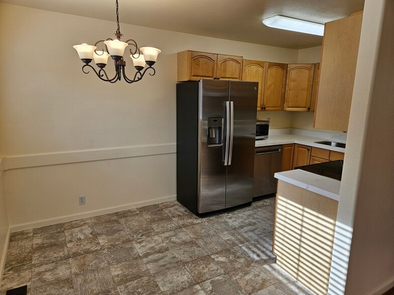 Building Photo - 1001 Stoddard Ave