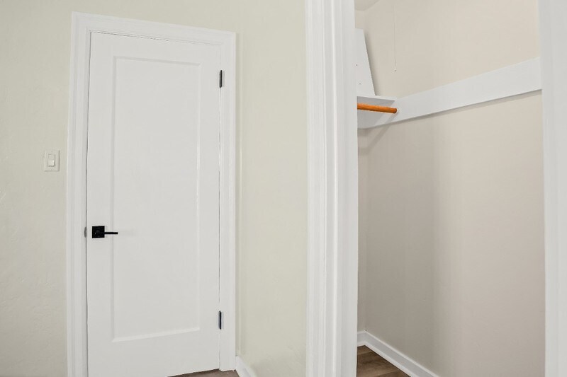 Building Photo - 265 Cherry Dr