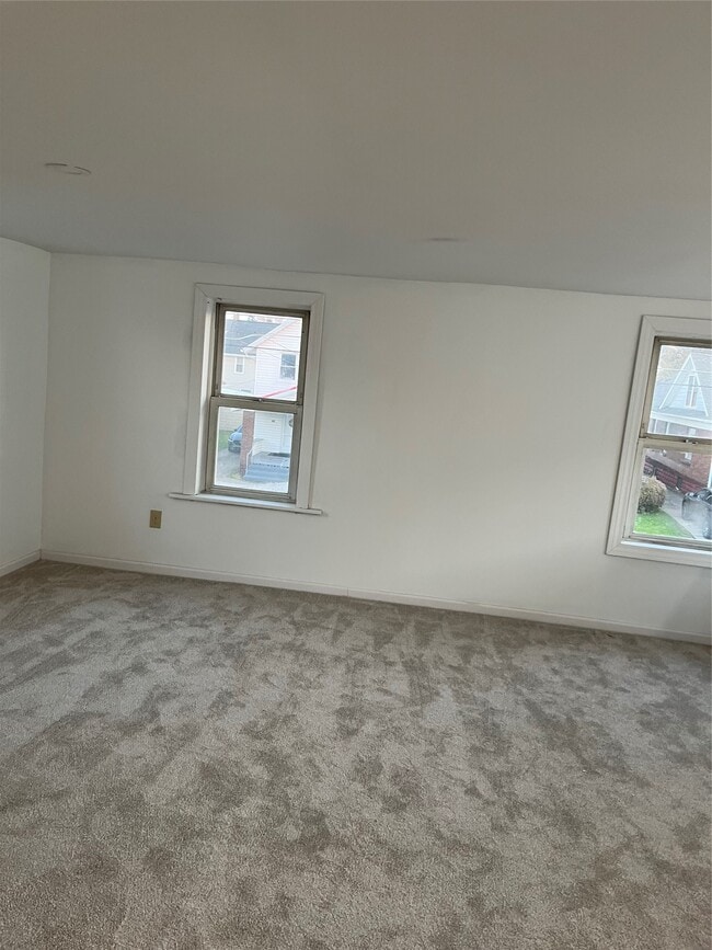 Building Photo - 254 E 30th St