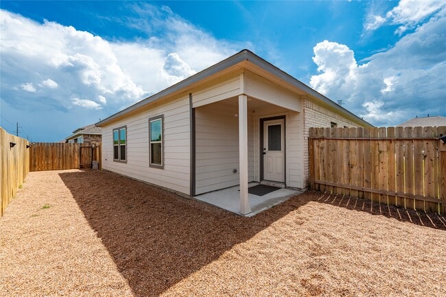 Building Photo - 250 Eagleville Dr