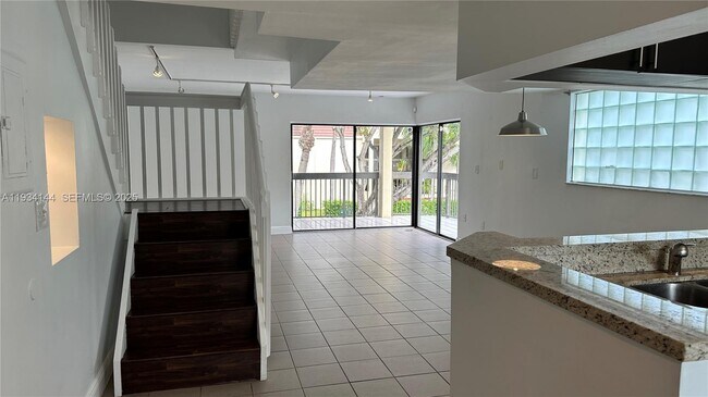 Building Photo - 8834 SW 130th Ct