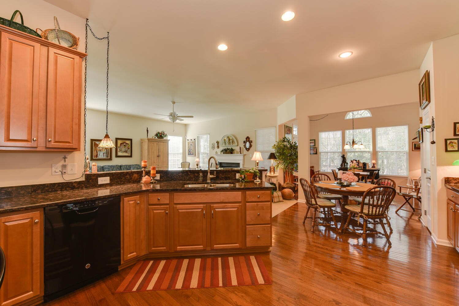 Building Photo - 13318 Beacon Hill Way