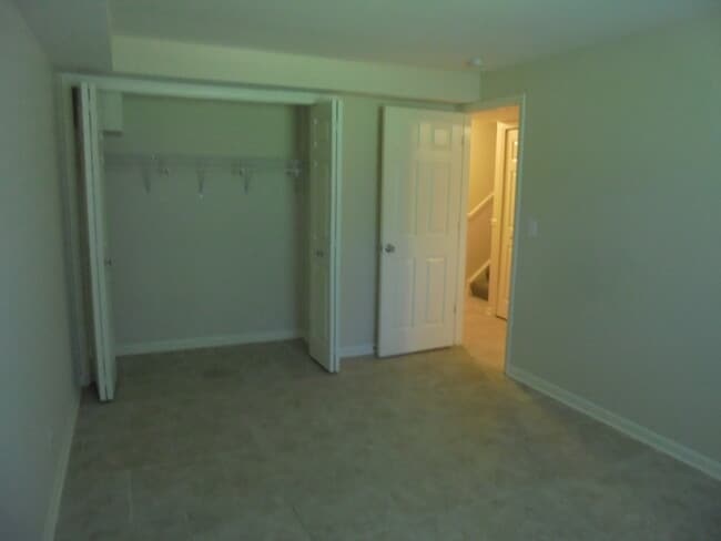 Building Photo - 1114 Stratford Ln